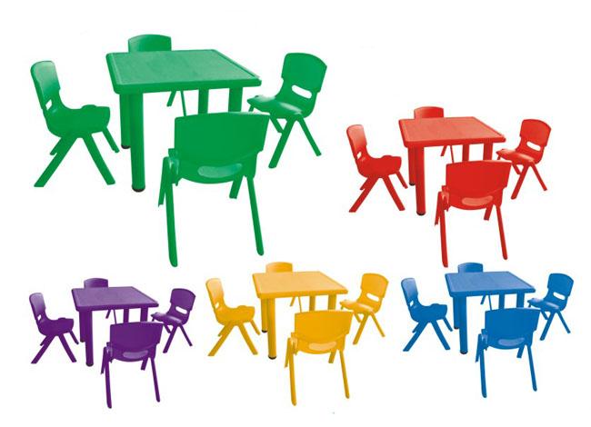 Importierte Plastikkindergarten-Klassenzimmer-Möbel-quadratische Lernentabelle