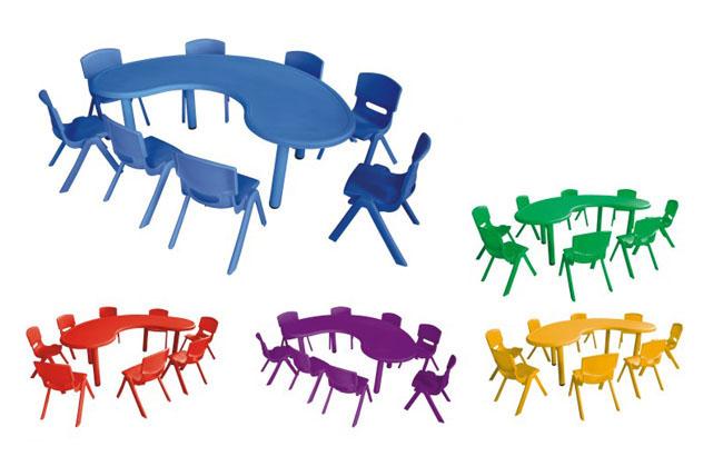 Vorschulklassenzimmer-Möbel, Kindergarten-Klassenzimmer-Möbel-Kinderhalbmond-Gruppe, die Tabelle lernt