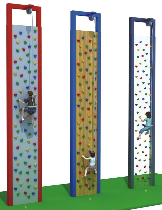 Vertikale Innenkinder, die Ausrüstung mit kletterndem Griff mit unterschiedlichem Hintergrund klettern